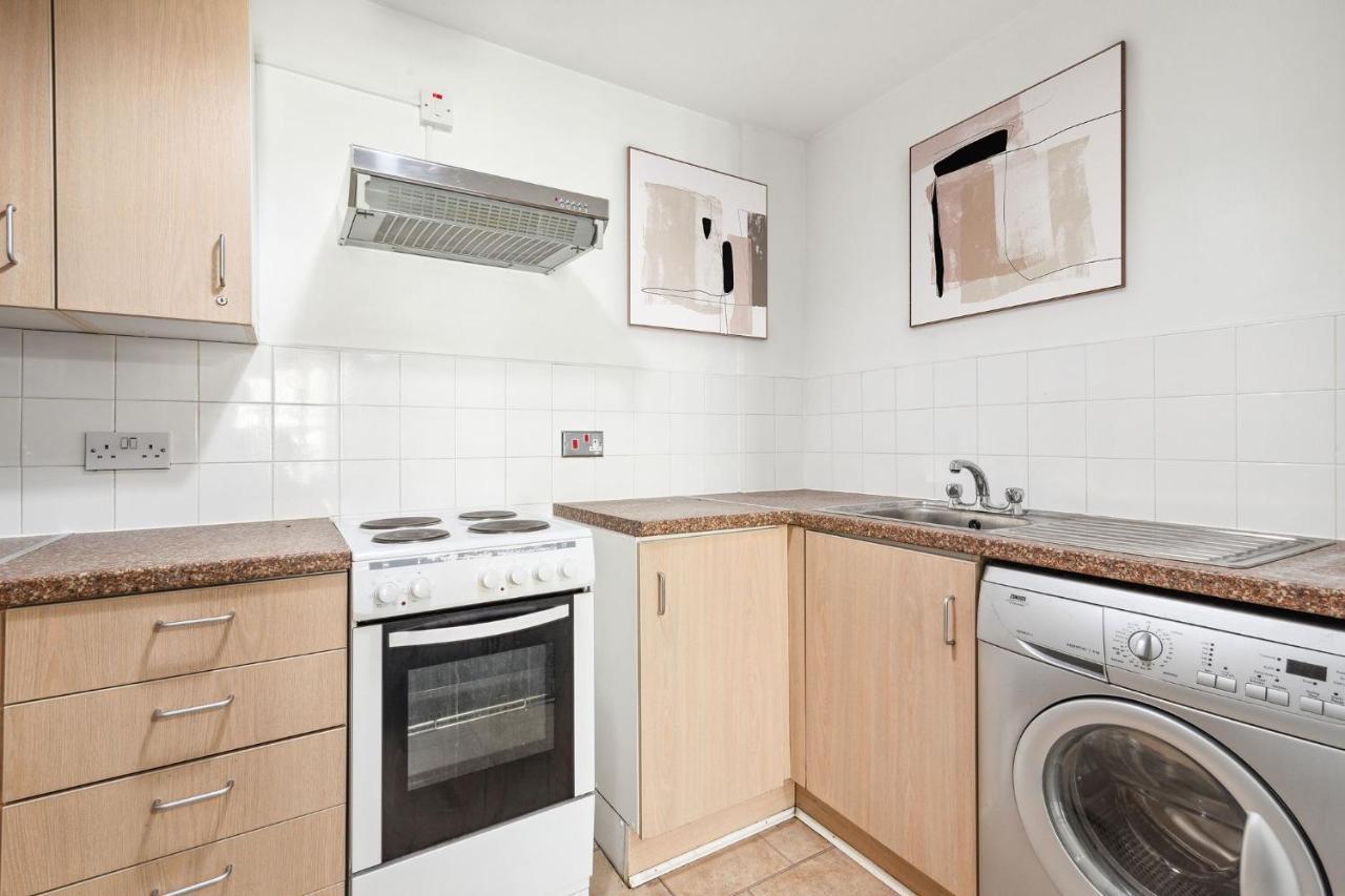 Docklands Cozy View Apartment Лондон Экстерьер фото